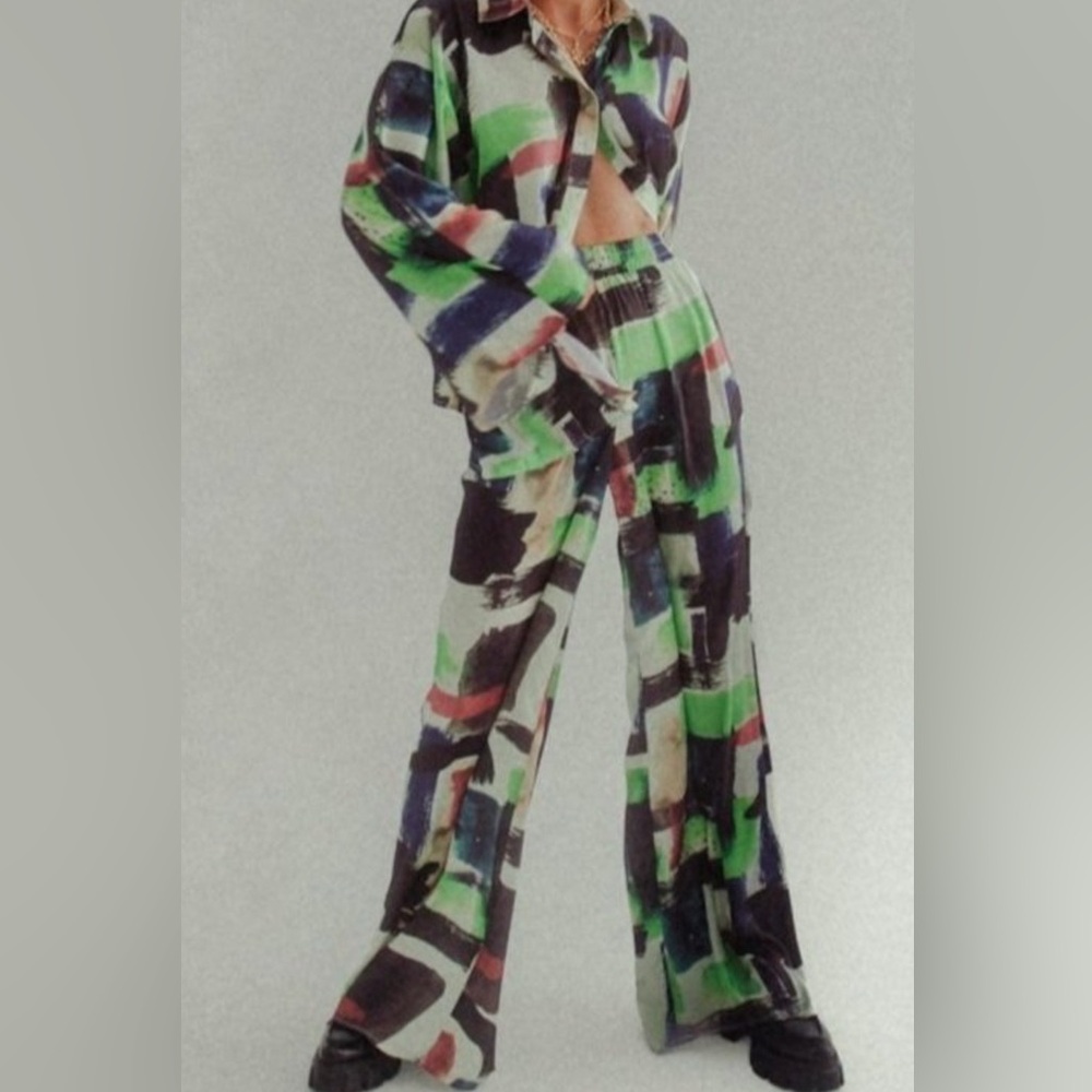 Dressed in Lala matching satin set in green abstract pattern size S